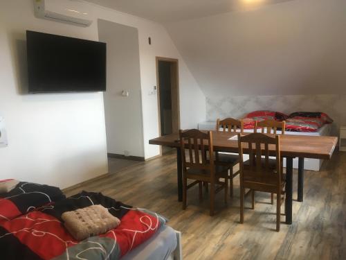 Ubytování Pod Mezu (Ubytovani Pod Mezu) in Hlohovec