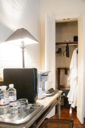 King Room image 7