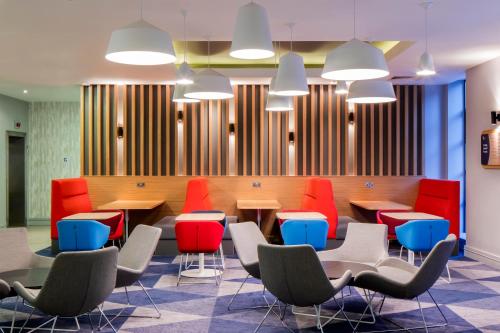 Holiday Inn Express Belfast City an IHG Hotel - image 2