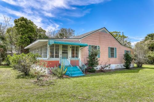 Beach Cottage on Jones