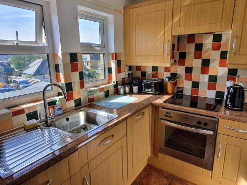 dapur, Summerhill Apartments in Isle of Wight