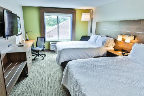 Holiday Inn Express Hotel & Suites Dickson an IHG Hotel - image 7