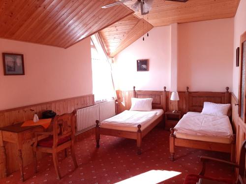 garni Hotel ASAS*** Room Type - Quadruple Room with Private Bathroom