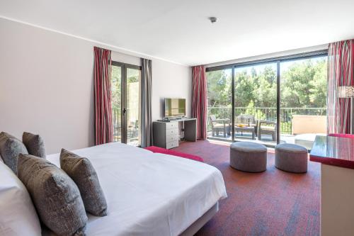 room detail thumbnail 0