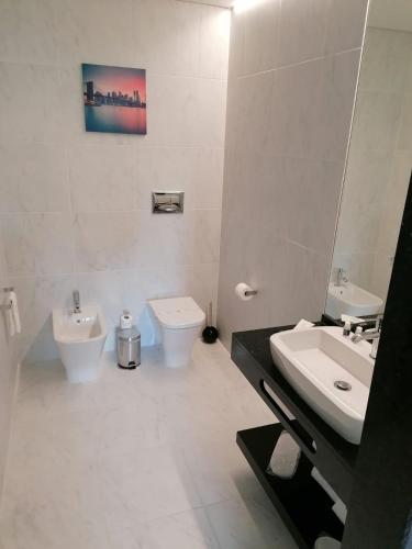 Motel Eleven - main image