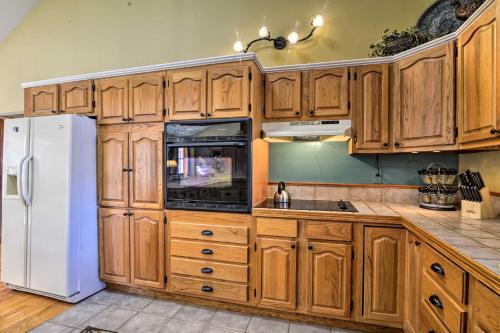 Private Family Home w/ Deck, Porch + Forest Views! in Oakland (MD)