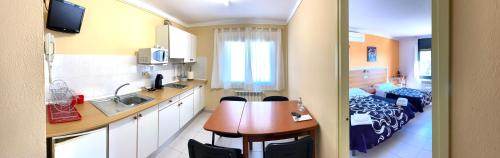 廚房, 萊斯羅克斯酒店 (Hotel Les Roques) in 巴斯卡拉