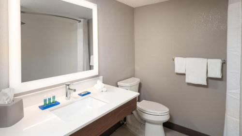 Holiday Inn Express & Suites - Jacksonville W - I295 and I10, an IHG Hotel