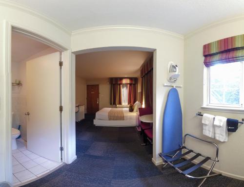 Inn at Golden Gate - image 4