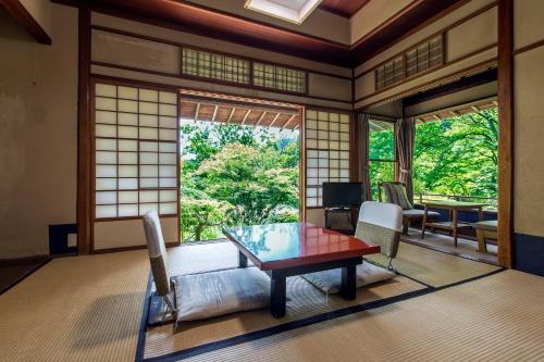 Japanese-Style Standard Twin Room with Hot Spring Bath