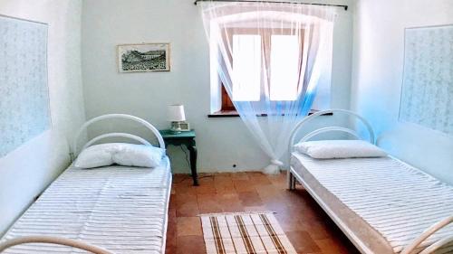 Garden Of Eden/sleeps 11/spoleto Central - 10 Kms - image 7
