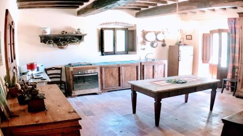 Garden Of Eden/sleeps 11/spoleto Central - 10 Kms - image 12