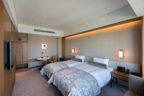 [Prestige] Twin Room with View Bath image 5
