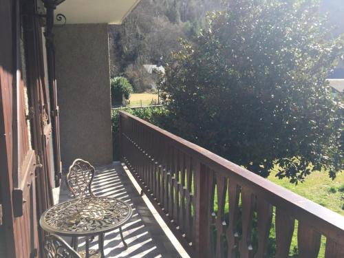 Erkély/terasz, Venasque Vue Apartment in Saint Mamet