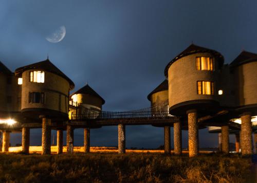 Salt Lick Safari Lodge