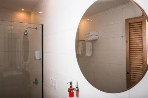 Redcon Suites Room Type - Honeymoon Suite Redcon Suites Room Type - Honeymoon Suite