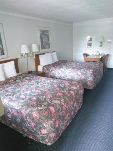 Double Room with Two Double Beds - Smoking