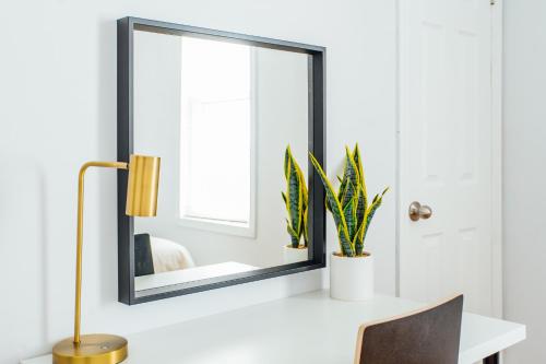 Perfect and Lovely 2BR Apartment in Logan Square!