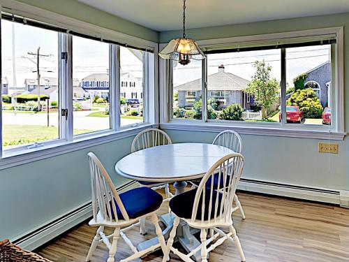 Oceanside Hyannis Beach House - image 6