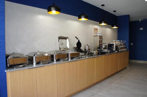 อาหารและเครื่องดื่ม, ลา ควินตา อินน์ แอนด์ สวีท บาย วินด์แฮม เคที (La Quinta Inn & Suites by Wyndham Katy) in เคที (TX)