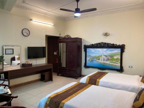 Thang Long Hotel in Hoang Mai District