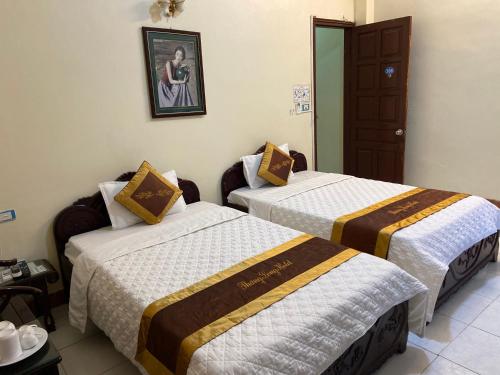 2 twin beds
