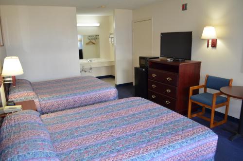 American Inn and Suites White Hall – White Hall, AR
