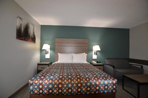 Countryside Inn & Suites Omaha East-Council Bluffs IA