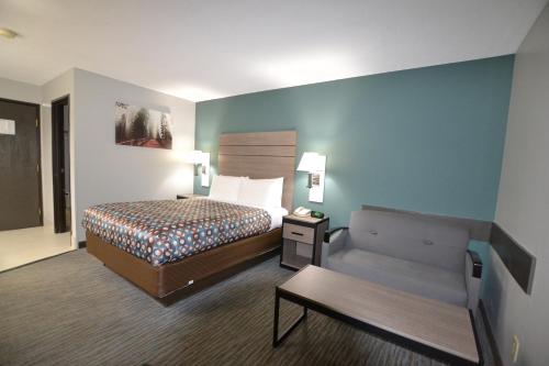 Countryside Inn & Suites Omaha East-Council Bluffs IA