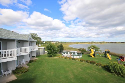 Kert, Motel Grand-Pre Inc in Bonaventure