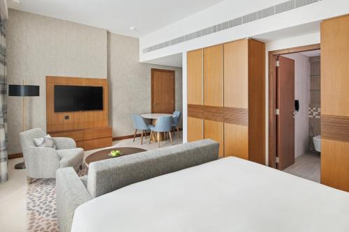 Staybridge Suites Dubai Al-Maktoum Airport by IHG, Dubaj (fotografie 6)