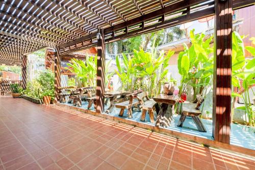 Koh Samet TomPizza Resort 2-Star Hotel pool