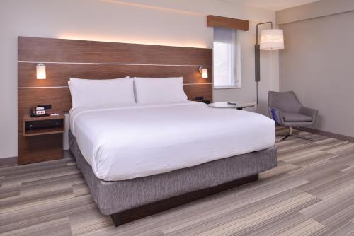 Holiday Inn Express New Orleans - St Charles, an IHG Hotel - image 4