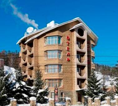 Tau-Tash Hotel