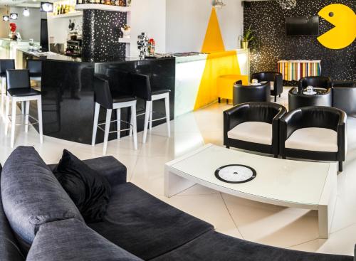 Hotel Muchacho - image 12