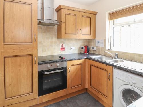 2 Organsdale Cottages - image 8