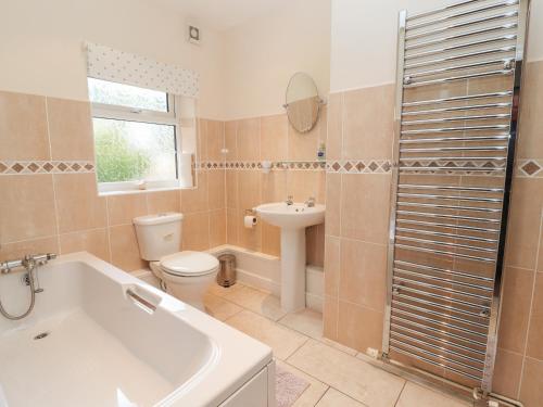 2 Organsdale Cottages - image 11