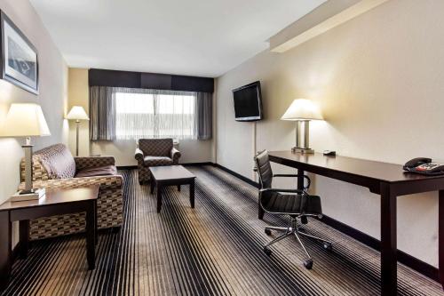 Best Western Plus Hyde Park Chicago Hotel