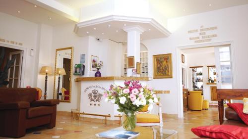 Hotel Royal Bon Repos 2