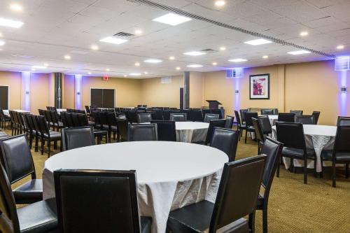 Pocono Inn & Banquet - Stroudsburg - 편의 시설/서비스