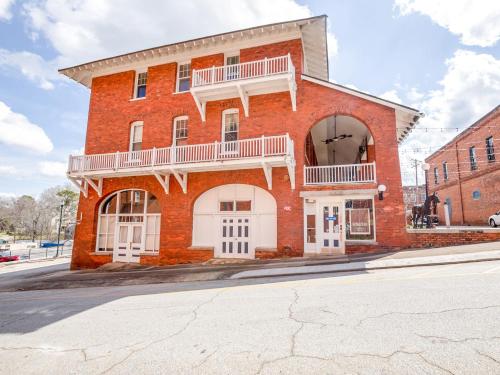 The Belmont Inn by OYO in Abbeville, USA