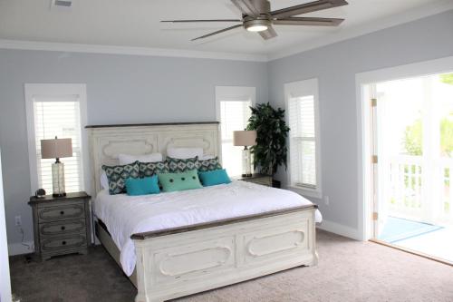 Beach Beyond Belief House & private pool & free bikes & private beach