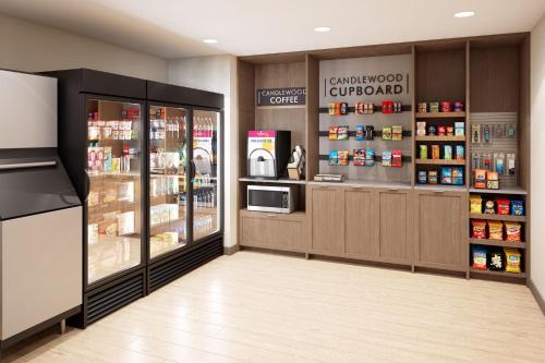 Candlewood Suites Safety Harbor By IHG - 상점