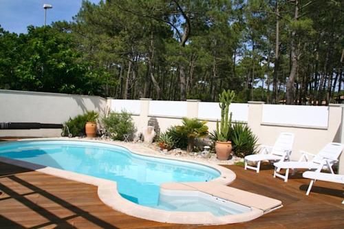 Villa with pool & nice terraces close to the beach gîte à louer Hourtin-Plage