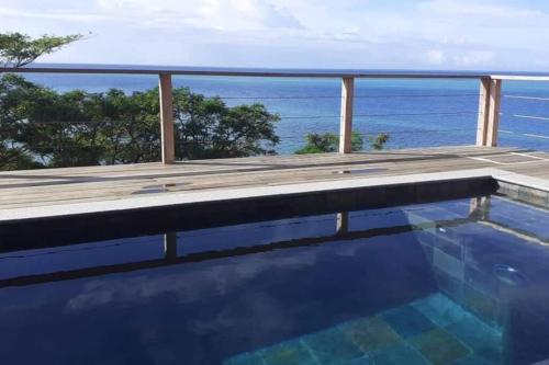 Private Oceanfront Fijian Villa Sleeps 8