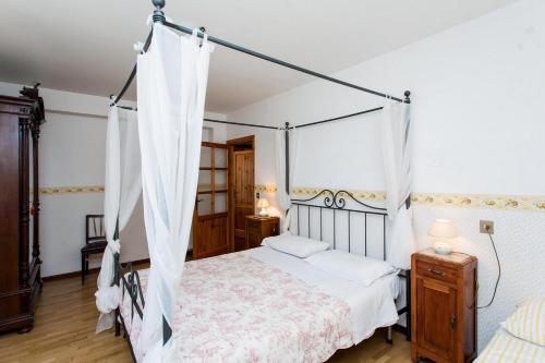Podere Caldaruccio La Pineta Chalet - image 3
