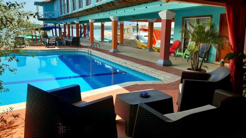 Tampilan eksterior, Hotel El Delfin in Livingston