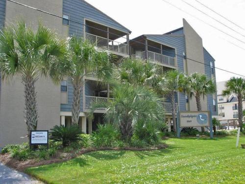 Sandpiper Beachview Condos by Bender Vacation Rentals - image 7