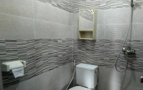 2 bedrooms, 3 beds