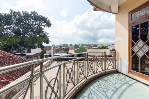 Balcony/terrace, SPOT ON 2689 Safira Family Residence Syariah in Lawang